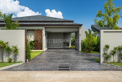 LAY6678: Magnificent Villa with a large garden in Layan area, Phuket. Photo #23