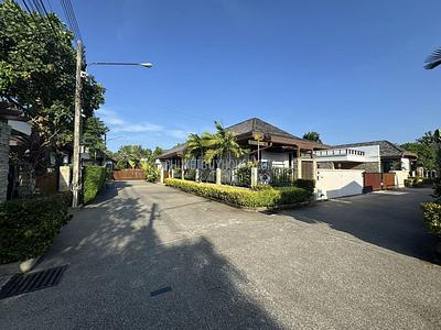 RAW22101: Convenient One-story House for Sale in 550M from Rawai Beach. Photo #2