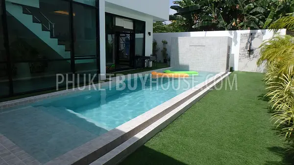 RAW5780: Luxurious Three-Bedroom Villa in Rawai. Photo #3