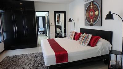 RAW5780: Luxurious Three-Bedroom Villa in Rawai. Photo #10