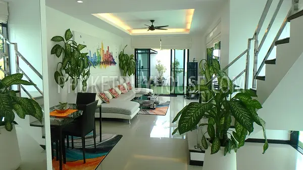 RAW5780: Luxurious Three-Bedroom Villa in Rawai. Photo #12