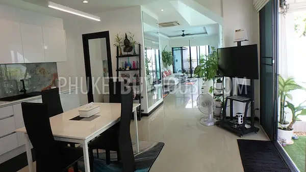 RAW5780: Luxurious Three-Bedroom Villa in Rawai. Photo #20