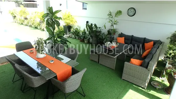 RAW5780: Luxurious Three-Bedroom Villa in Rawai. Photo #13