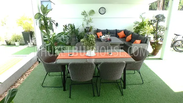 RAW5780: Luxurious Three-Bedroom Villa in Rawai. Photo #14