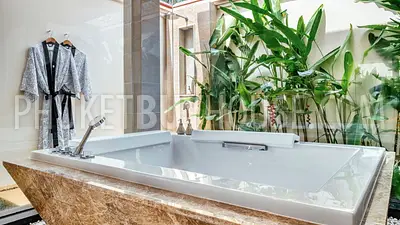 BAN6728: Premium Villa with Guaranteed Income in Laguna, Bang Tao. Photo #11