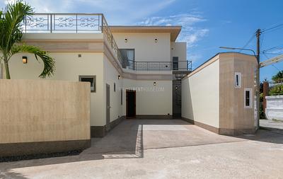 RAW22113: New modern 3 bedroom pool villa near the beach. Photo #31