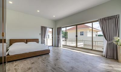 RAW22113: New modern 3 bedroom pool villa near the beach. Photo #23