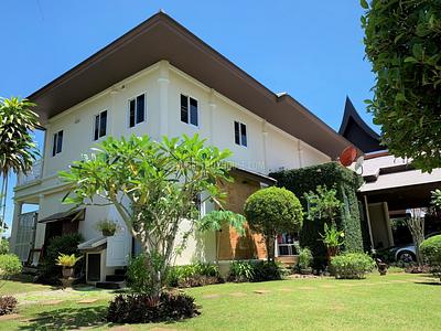 BAN22090: Aesthetic 4 Bedroom Vintage Villa for Sale in Bang Tao . Photo #4