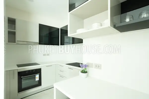 KAR22142: Coastal Elegance: Stylish 2-Bedroom Haven Steps from Karon Beach. Photo #5
