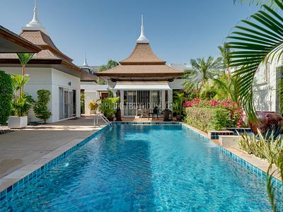 RAW22145: Cozy Tropical Villa Near Rawai and Nai Harn Beaches: An Ideal Place for Relaxation and Entertainment