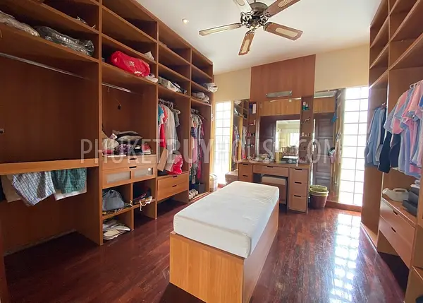 SUR6769: 5 Bedroom Villa in Surin. Photo #4