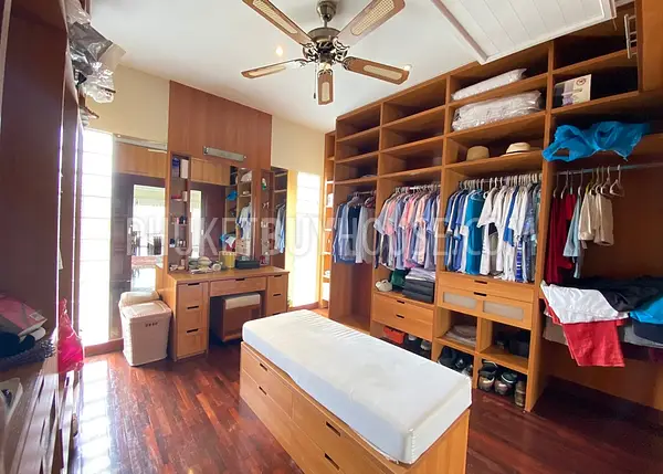 SUR6769: 5 Bedroom Villa in Surin. Photo #5