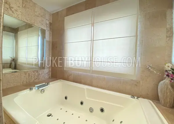 SUR6769: 5 Bedroom Villa in Surin. Photo #9