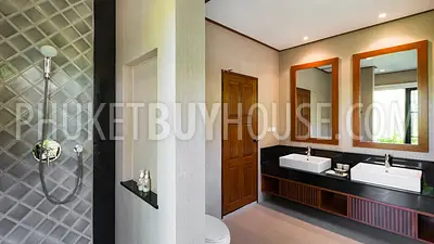 NAI7184: Two Bedroom Pool Villa in Nai Harn. Photo #3