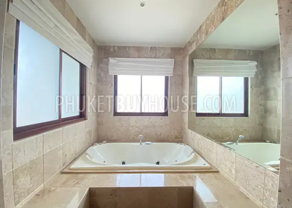 SUR6769: 5 Bedroom Villa in Surin. Photo #20