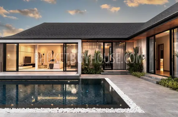 CHE22088: Wood and Marble: Elegant and Laconic Minimalist Style 4-Bedroom Villa in Choeng Thale. Photo #9