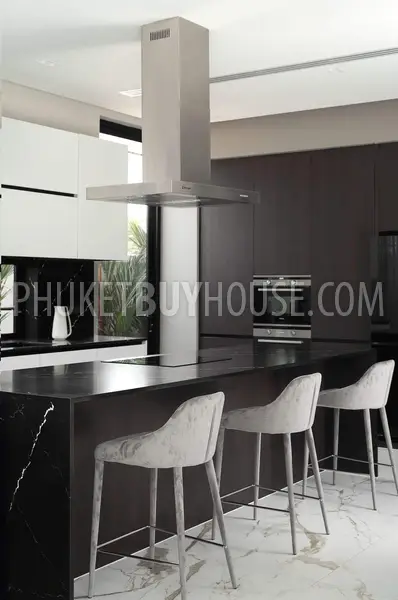 CHE22088: Wood and Marble: Elegant and Laconic Minimalist Style 4-Bedroom Villa in Choeng Thale. Photo #34