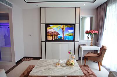 SUR22171: Exquisite Studio Apartment for Sale in Surin, Phuket. Photo #12