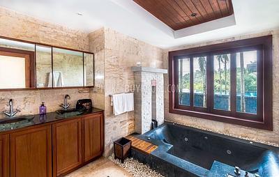 SUR22148: Surin's Exquisite Three-Bedroom Villa with Luxury Amenities. Photo #6