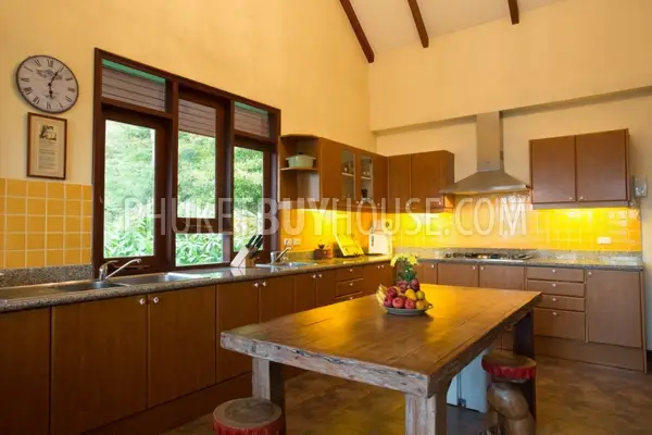PAT7206: Three Bedroom Villa on a Hill Above Patong. 照片 #17