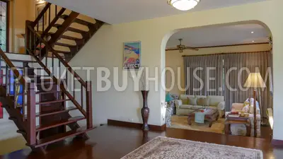 PAT7206: Three Bedroom Villa on a Hill Above Patong. Photo #23