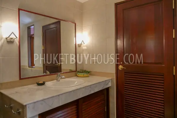 PAT7206: Three Bedroom Villa on a Hill Above Patong. 照片 #32