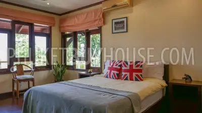 PAT7206: Three Bedroom Villa on a Hill Above Patong. Photo #27
