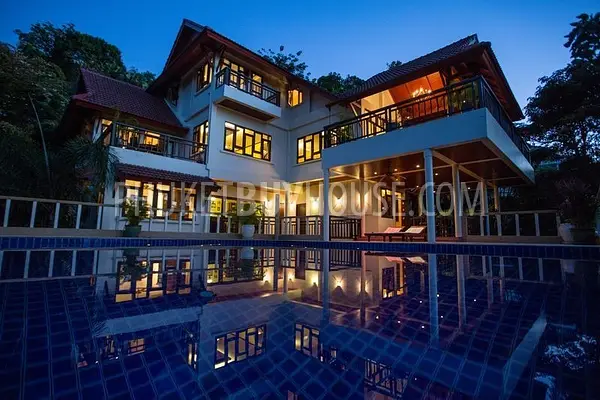 PAT7206: Three Bedroom Villa on a Hill Above Patong. 照片 #1