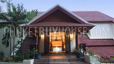 PAT7206: Three Bedroom Villa on a Hill Above Patong. Photo #33