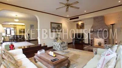 PAT7206: Three Bedroom Villa on a Hill Above Patong. Photo #18