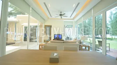 MAI6822: Stunning Beachfront Villa For Sale in Mai Khao beach. Photo #28