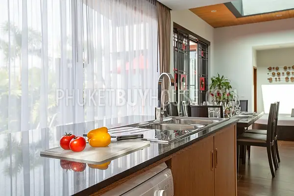 NAI6832: 2 bedroom villa with pool in Nai Harn area. Photo #3