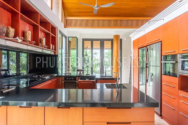 PAT6833: Luxury Villa for Sale in Patong. Photo #3