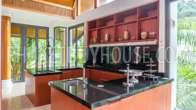 PAT6833: Luxury Villa for Sale in Patong. Photo #11