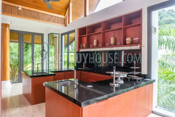 PAT6833: Luxury Villa for Sale in Patong. Photo #11