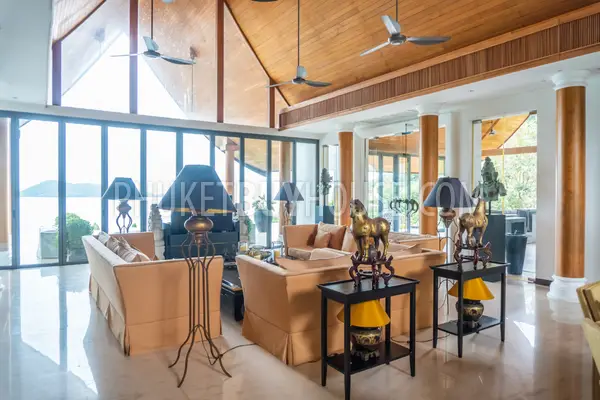 PAT6833: Luxury Villa for Sale in Patong. Photo #16