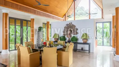 PAT6833: Luxury Villa for Sale in Patong. Photo #17