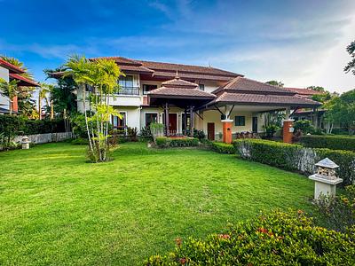 LAG22206: Luxurious Lakeview Villa in Laguna Phuket - A Rare Gem with Unlimited Potential. Photo #32