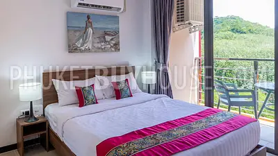 NAI22172: Luxurious 1-Bedroom Apartment for Sale in Nai Harn. Photo #4