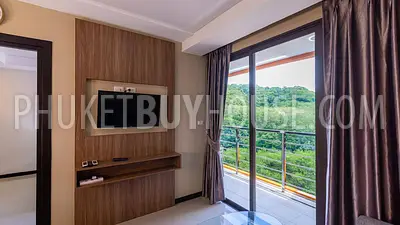 NAI22172: Luxurious 1-Bedroom Apartment for Sale in Nai Harn. Photo #7