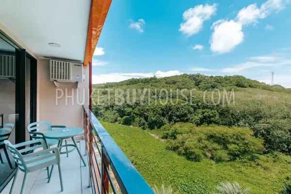 NAI22172: Luxurious 1-Bedroom Apartment for Sale in Nai Harn. 照片 #1