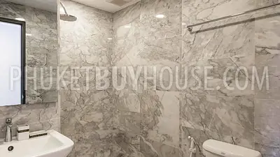 NAI22172: Luxurious 1-Bedroom Apartment for Sale in Nai Harn. Photo #6