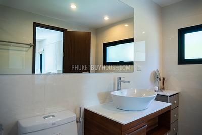 RAW6817: 2 Bedroom Apartment in Rawai. Photo #24