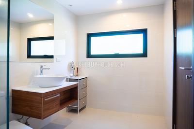 RAW6817: 2 Bedroom Apartment in Rawai. Photo #25