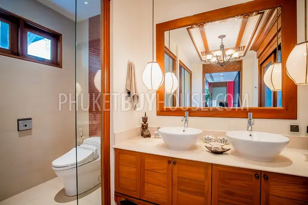 NAI6853: Luxury Villa for Sale in Nai Harn District. 照片 #9