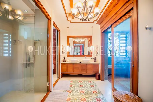 NAI6853: Luxury Villa for Sale in Nai Harn District. 照片 #13