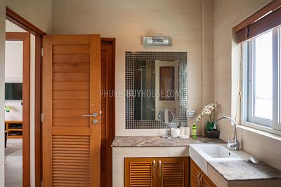 RAW6855: Magnificent Apartment with Sea View in Rawai. Photo #12