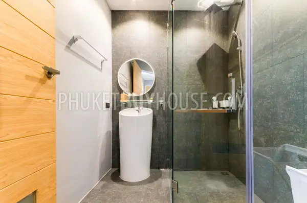 CHA6838: Modern Townhouses with Pool in Chalong. Photo #43