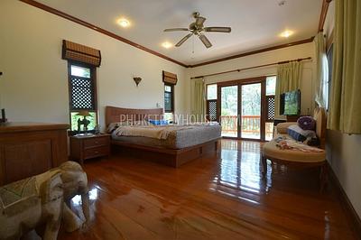 RAW22212: Luxurious Thai-Style Home Near Rawai Beach. Photo #8