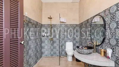 CHA6901: 5 bedroom villa with a large plot of land in Chalong. Photo #26